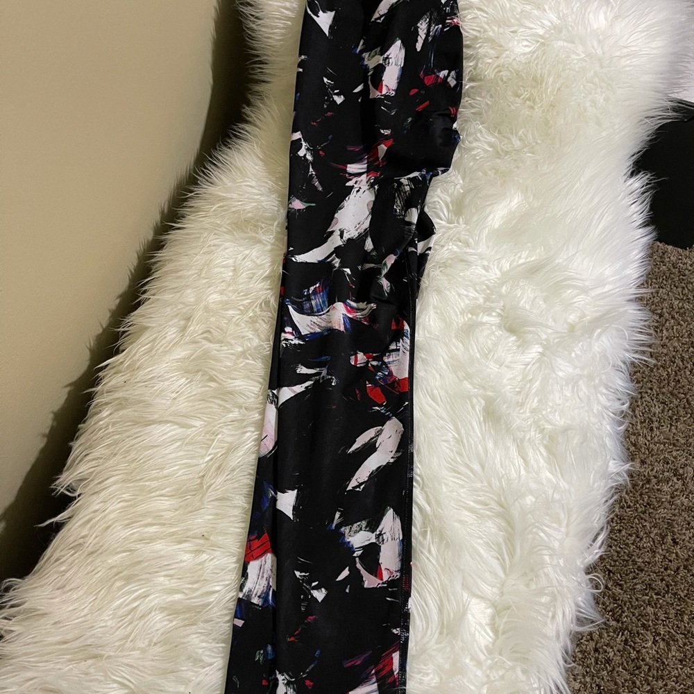 Beyond Yoga Abstract Leggings - Picture 2 of 4